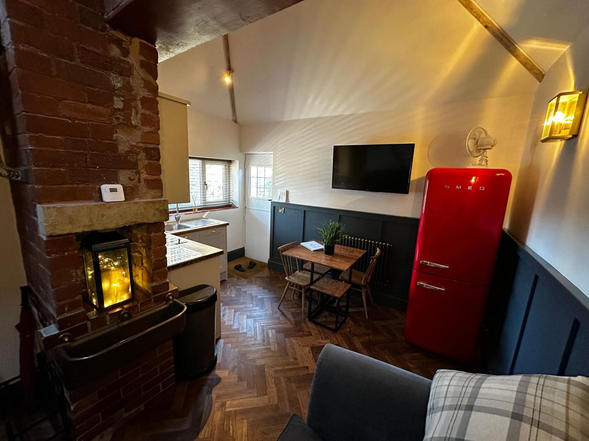 Unique Victorian Stable Conversion הליפקס מראה חיצוני תמונה